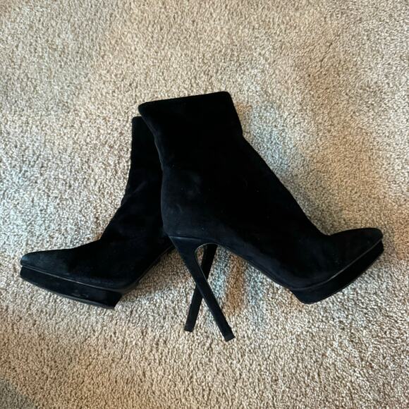 Jeffrey Campbell Shoes - Jeffrey Campbell Pointed Toe High Heel Black Suede Ankle Booties Size 7.5
